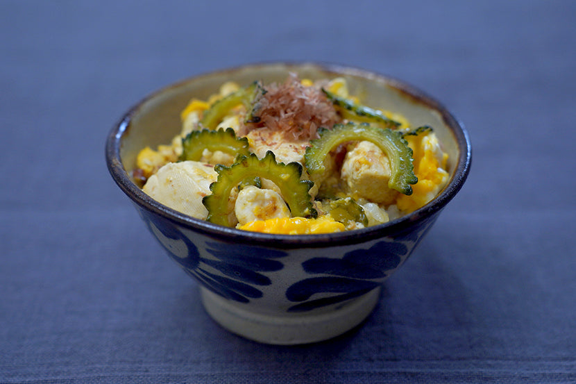 半熟たまごのゴーヤチャンプル丼