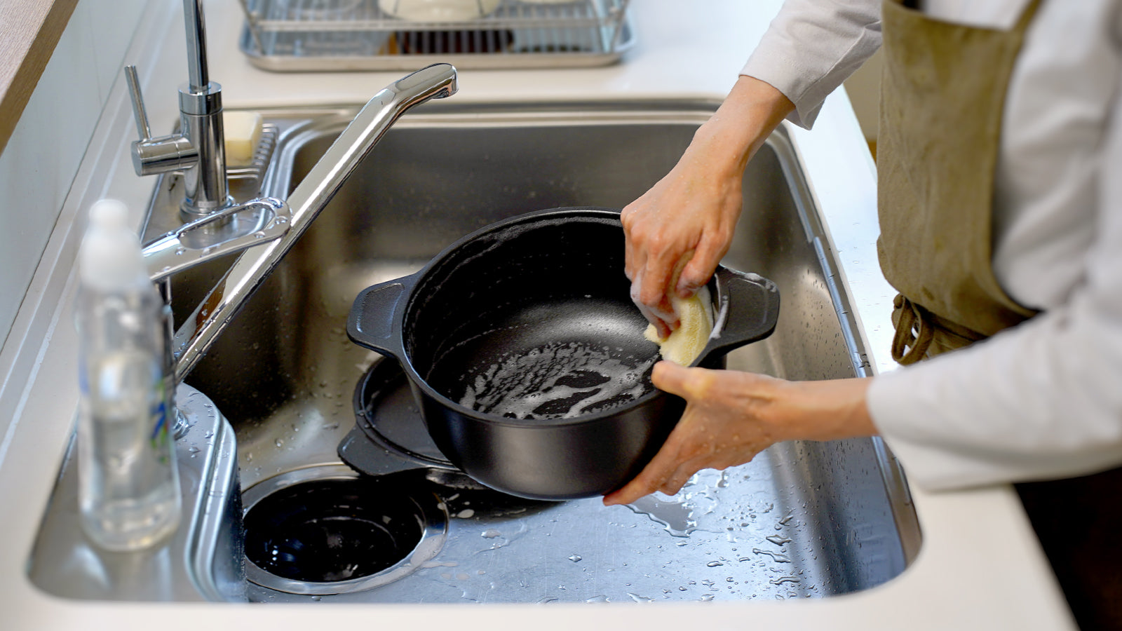 味わい鍋に特別なお手入れは必要ですか?